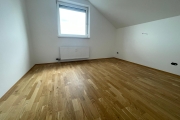 CHARMANTE Dachgeschoßwohnung in perfekter Trauner Lage