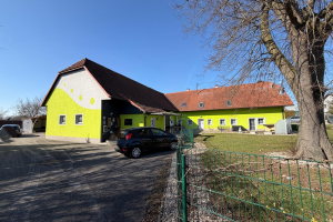 Großzügige Liegenschaft mit Entwicklungspotential